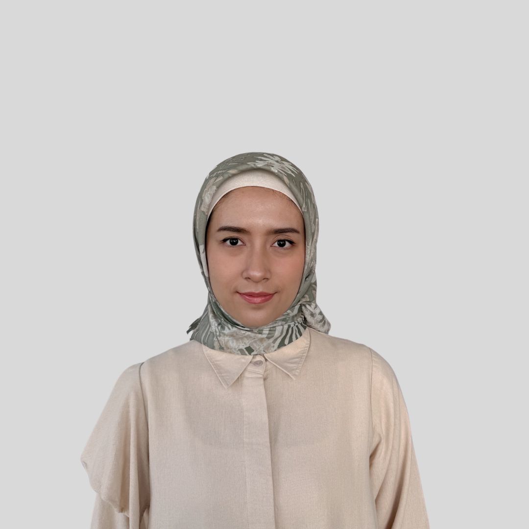 Batik Desenli Kare Tesettür Eşarp